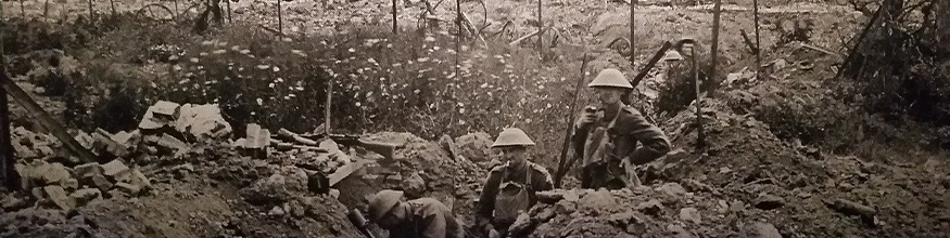 soldiers in trenches world war 1